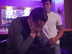 Attracting Closeted Doc Sly Gay Experience wt Hunk Belong with - FULL SCENE - ASGmax