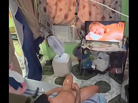 Fui pego no flagra batendo punheta